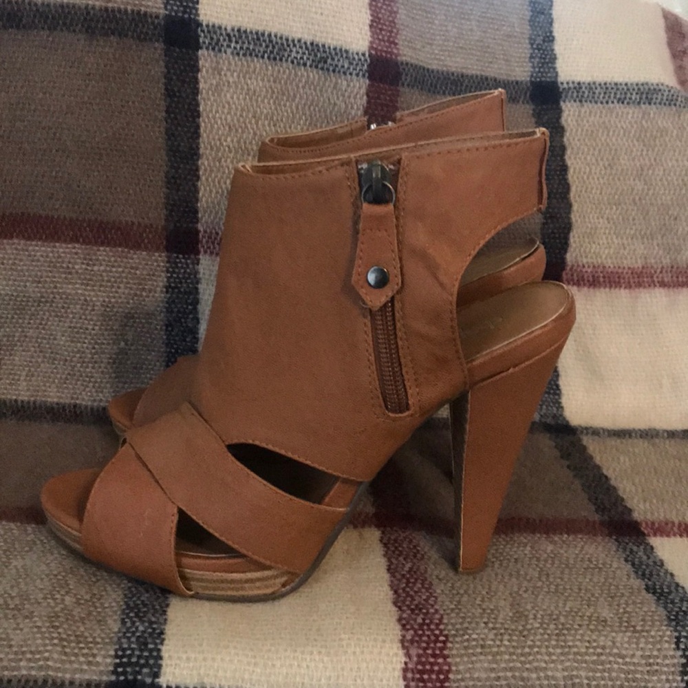 Open toed booties